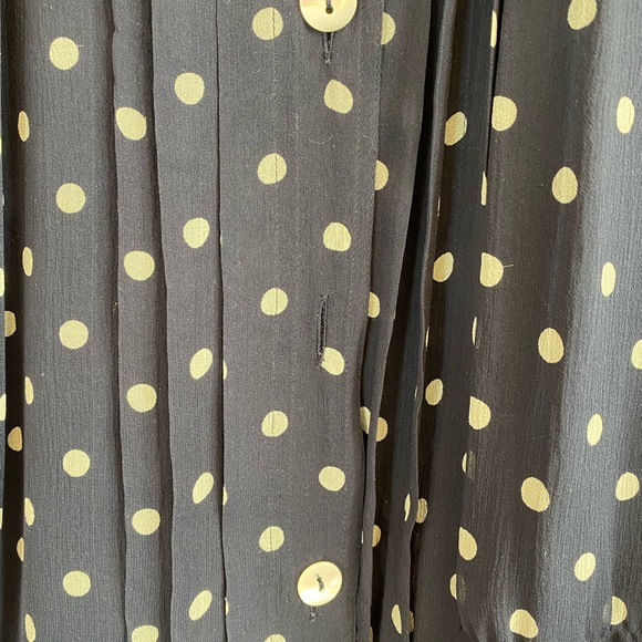 Valentino silk collared blue and white polka dot blouse. Size 8 - Picture 4 of 4